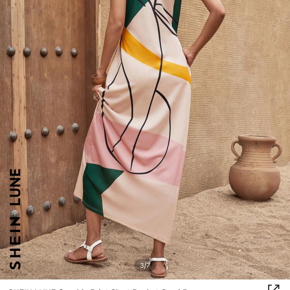Abstract graphic print maxi dress - Picture 3 of 3